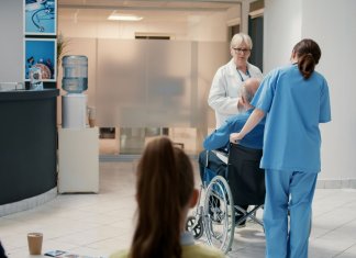 Jak technologia zmienia całodobową opiekę medyczną dla seniorów: teleopieka, monitoring i inteligentne rozwiązania w domu kaśmin - zakład opieki - Michalina.jpg